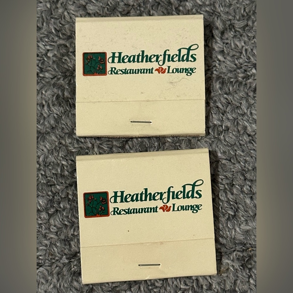 Lot of 2 Vintage Matchbook Heatherfields Martinsburg WV West Virginia Sheraton